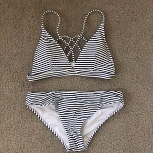 Cupshe women’s bikini